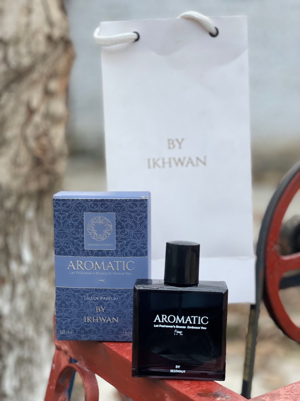 AROMATIC perfume with its signature box
